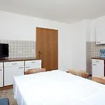 هيرنير شقة *